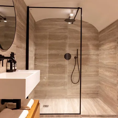 Luxury House With Ac - 6bd-12p - Batignolles