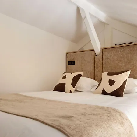 Luxury House With Ac - 6bd-12p - Batignolles *